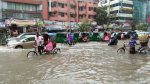 অল্প বৃষ্টিতেই ঢাকা যেন সমুদ্র সৈকত