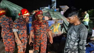 ঢাকা-মাওয়া এক্সপ্রেসওয়েতে বাস-ট্রাকের সংঘর্ষ, নিহত ৪